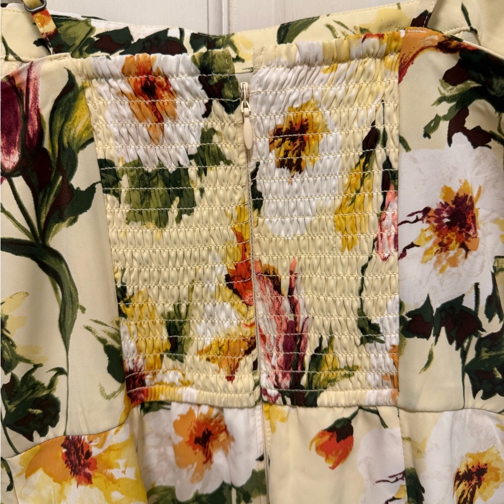 Abercrombie and Fitch Yellow Floral Mini Dress-Size Small NWOT. - Picture 3 of 7
